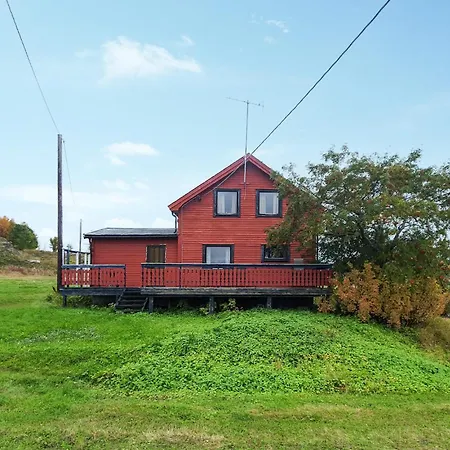 Сasa de vacaciones Beautiful In Kongshus With Sauna Kviby